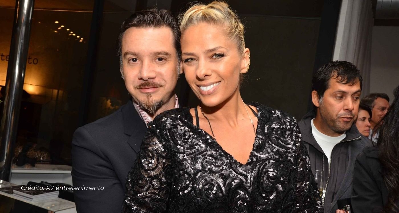 Notícia sobre Adriane Galisteu menopausa e casamento; casal em evento.